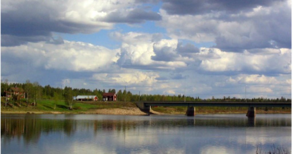 talot-sillan-takana-1-e1539941256240-1024×540